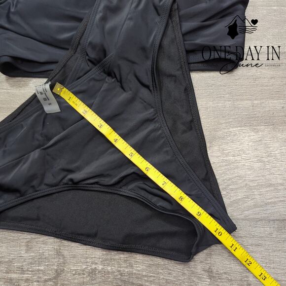 Adisputent Cross Front Bikini Swimsuit Size S - Picture 4 of 5